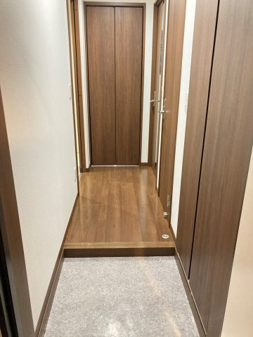 玄関　※別号室参考写真