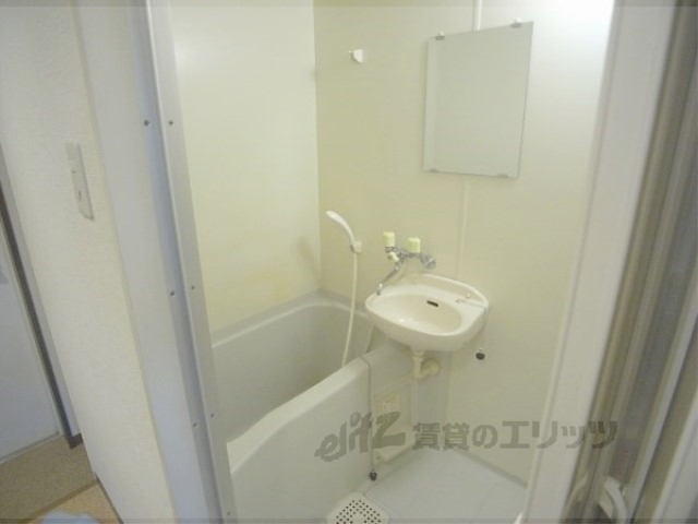 バス・シャワールーム　バス