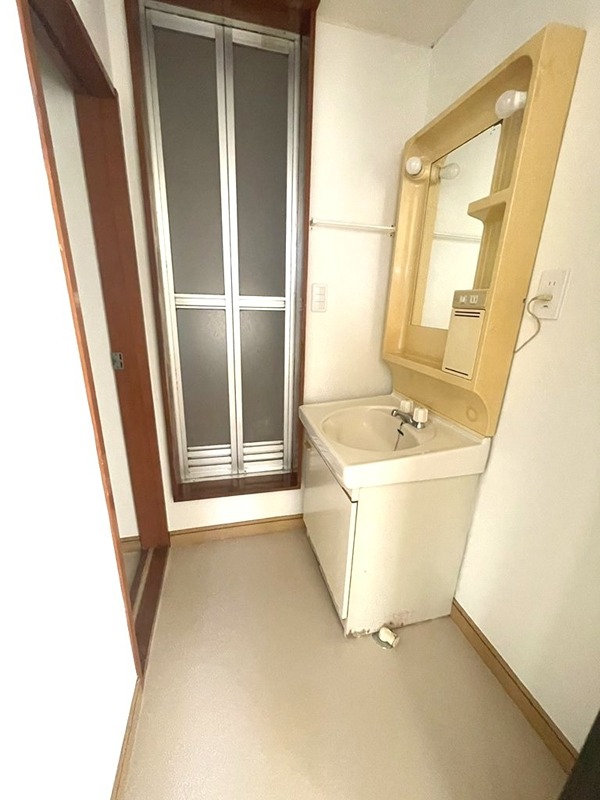 洗面設備　過去の参考写真になります