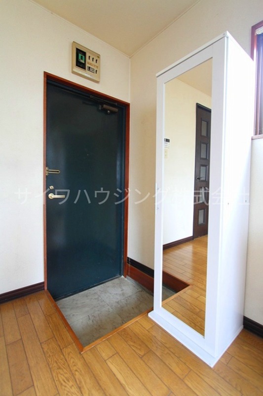 玄関　過去の参考写真になります