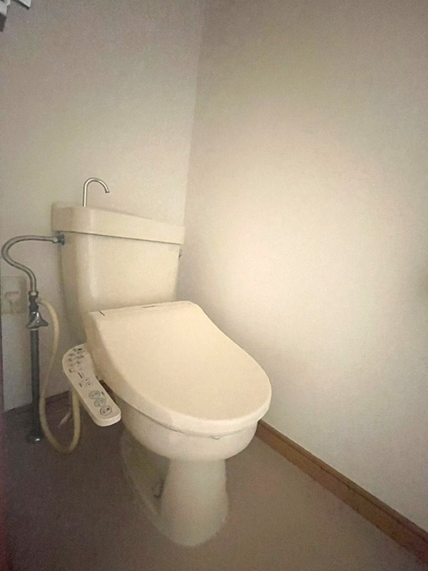 トイレ　過去の参考写真になります