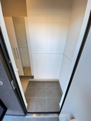 玄関　※同タイプの写真です