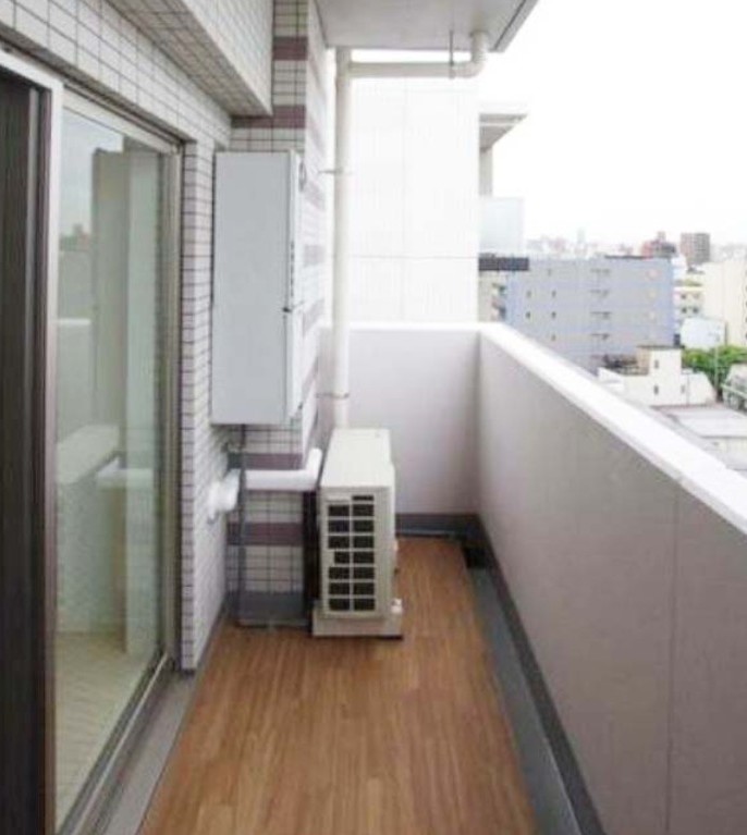 バルコニー　★洗濯物を干すスペース充分に取れます★