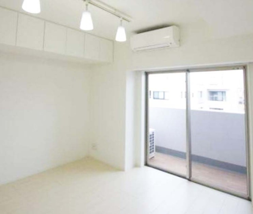 居室・リビング　★広々居室スペース★