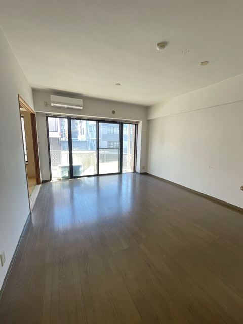 居室・リビング　※別室参考写真※【ＬＤＫ１４帖】　開放感あるリビング★