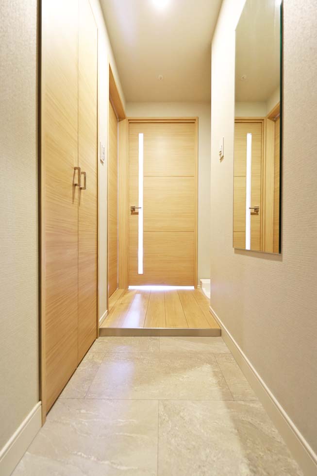 玄関　内装もきれいです