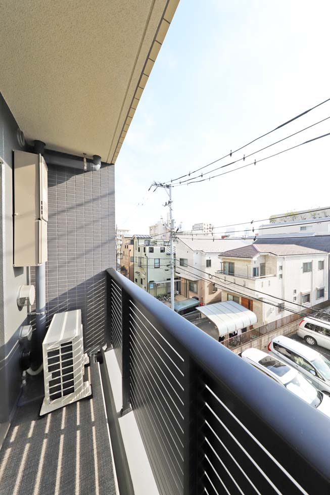 バルコニー　明るい室内です