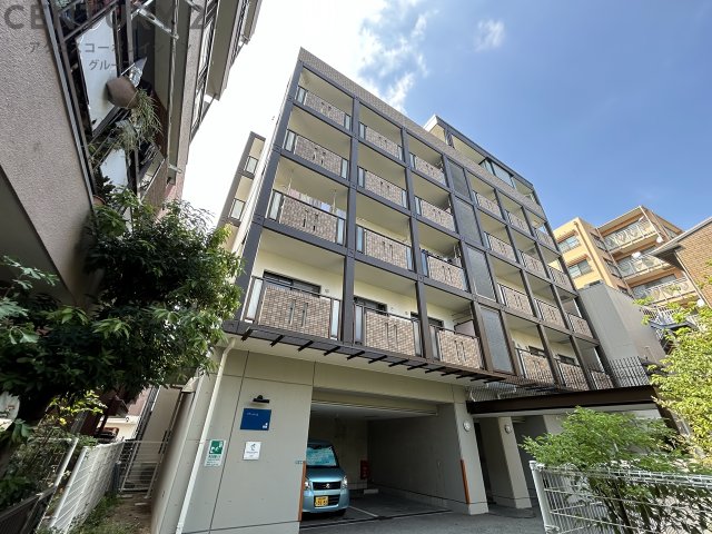 建物外観　エレベーター付きで高層階で楽々♪