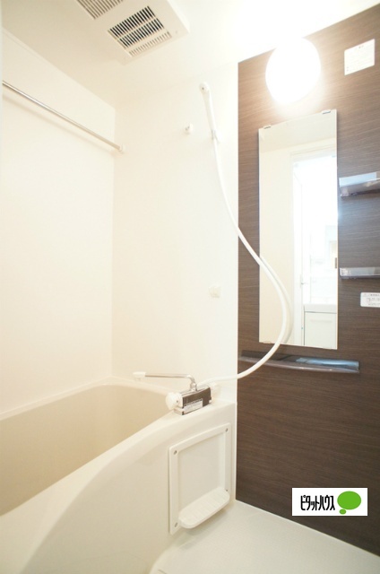 バス・シャワールーム　バスルーム