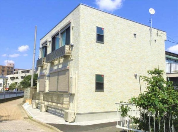 建物外観　ブルーライン弘明寺駅徒歩４分！