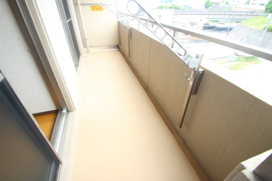 バルコニー　※別号室の写真です。