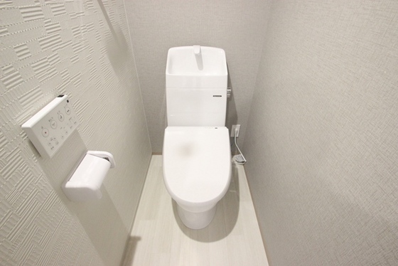 トイレ　※別の部屋の写真です