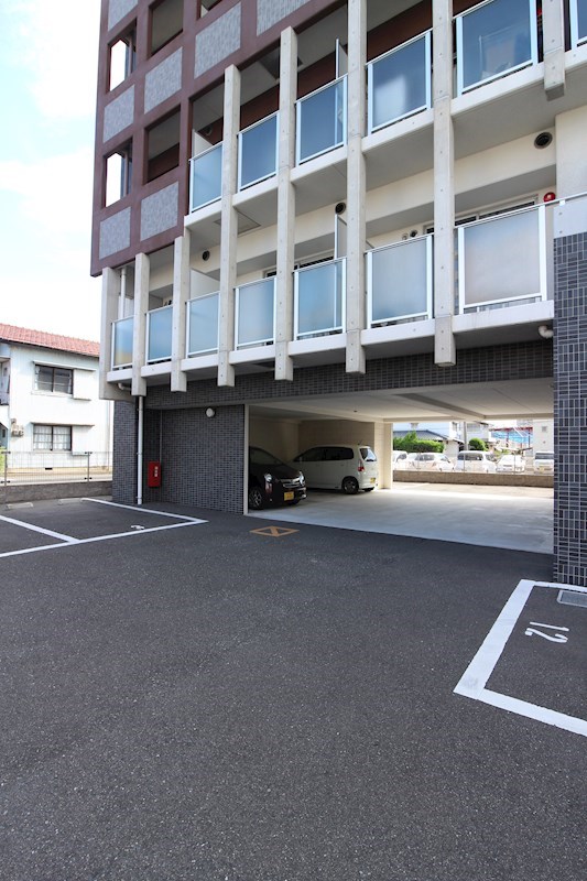 駐車場　軽区画もご用意があります※