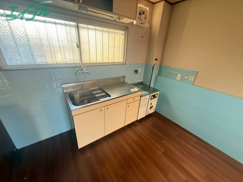 キッチン　同物件別室画像