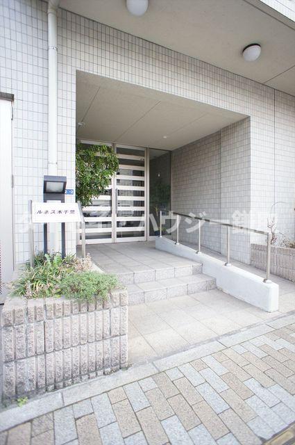 エントランス　オートロック付のエントランス