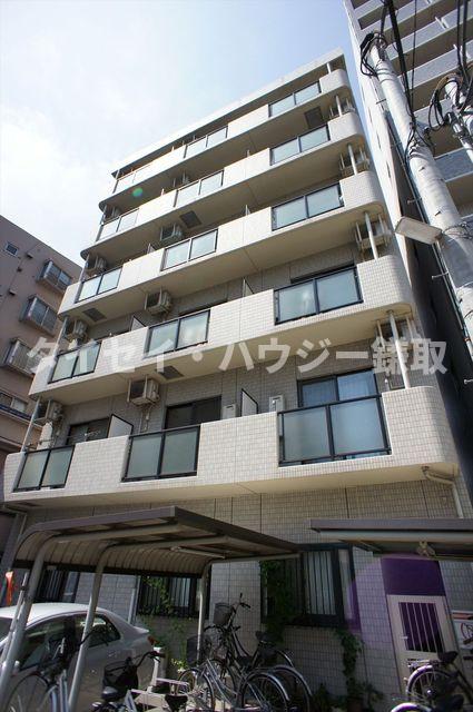 建物外観　現地集合で内覧できますよ☆