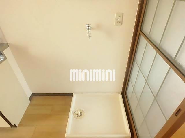 その他部屋・スペース　防水パン付きの洗濯機置き場があります。