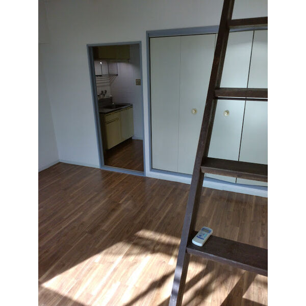 居室・リビング　※別室の参考写真の為、現況優先です。