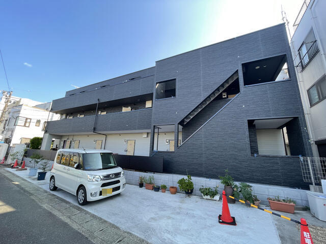 建物外観　【女性のお一人暮らしでも安心のセキュリティ♪】