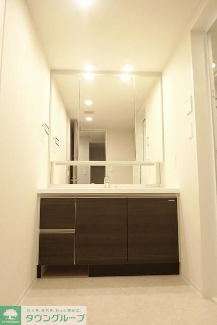 洗面設備　※写真は同タイプ住戸です。