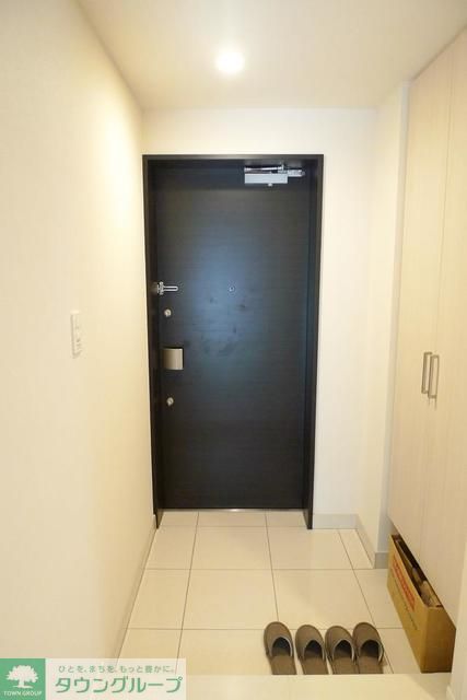 玄関　※写真は同タイプ住戸です。