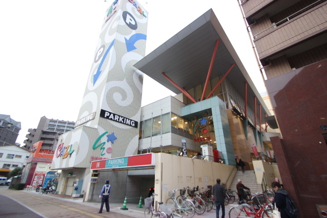 ショッピングセンター　フレスタモールカジル横川（ショッピングセンター）まで712m