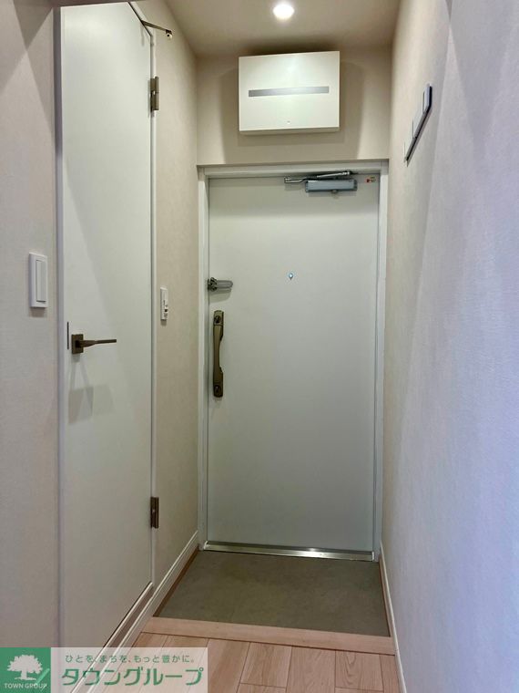 玄関　お部屋探しは株式会社　タウンハウジング　までお気軽にお問合…