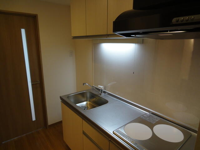 キッチン　コンパクトなキッチンで掃除もラクラク