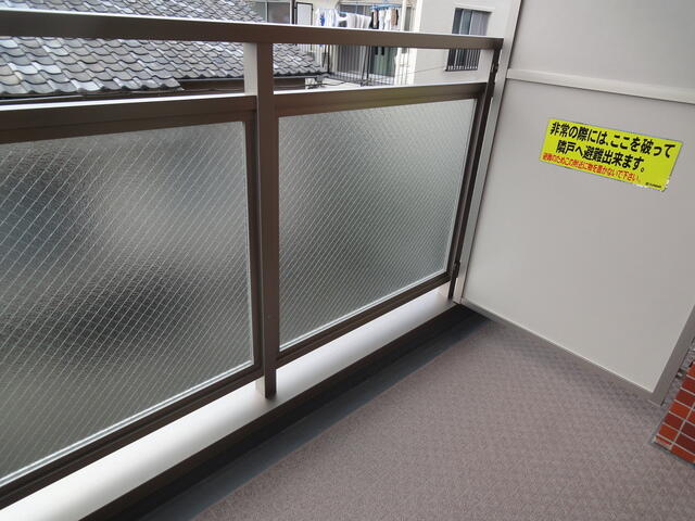 バルコニー　陽当たり良好なバルコニーです