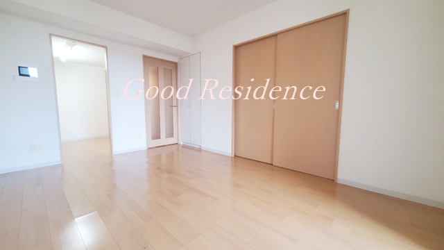 居室・リビング　【ペットと暮らせるお部屋♪】南東向きの明るいお部屋！！