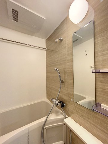 バス・シャワールーム　バスルーム