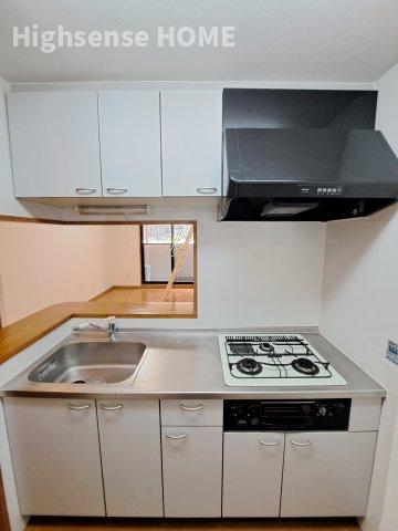 キッチン　コンパクトなキッチンで掃除もラクラク