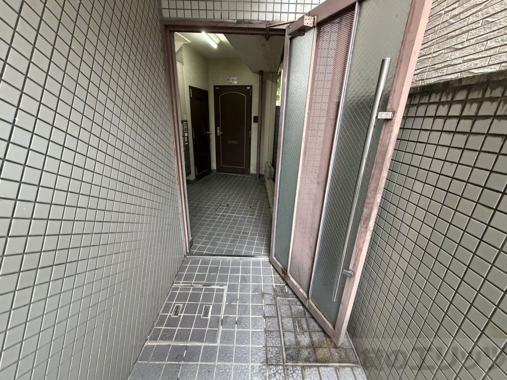 エントランス　エントランス