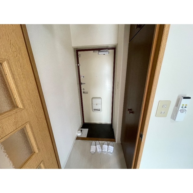 玄関　収納もある玄関です