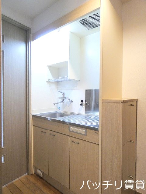 キッチン　同型タイプの為、現状を優先致します。