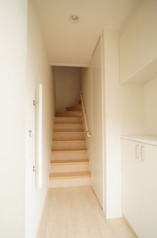 玄関　図面と現状に相違がある場合には現状を優先