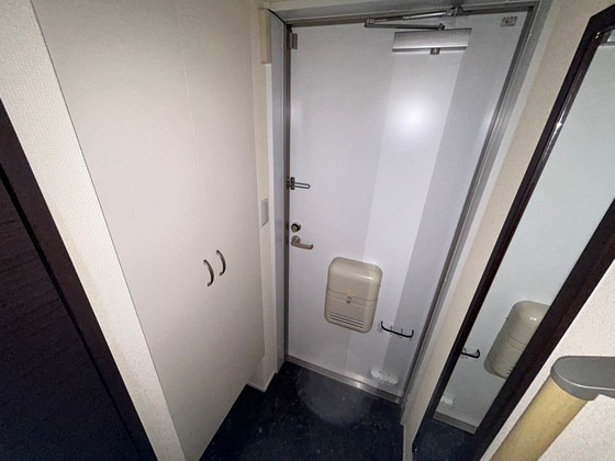 玄関　※別号室の写真になります