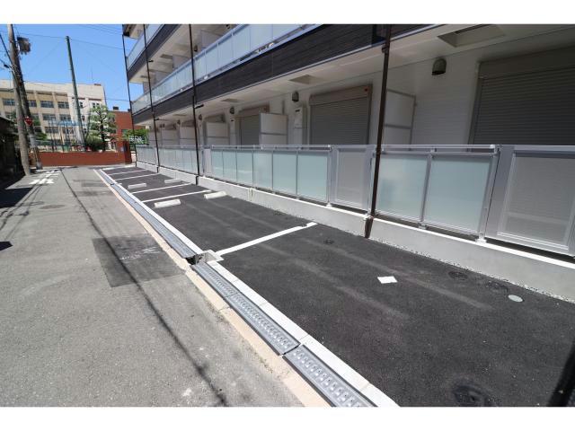 駐車場　駐車場