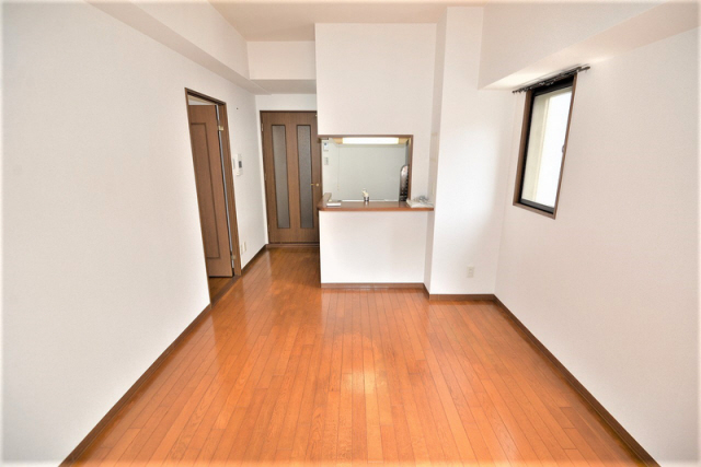 居室・リビング　写真は同マンションの別のお部屋のものです