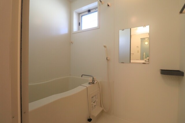 バス・シャワールーム　バスルーム