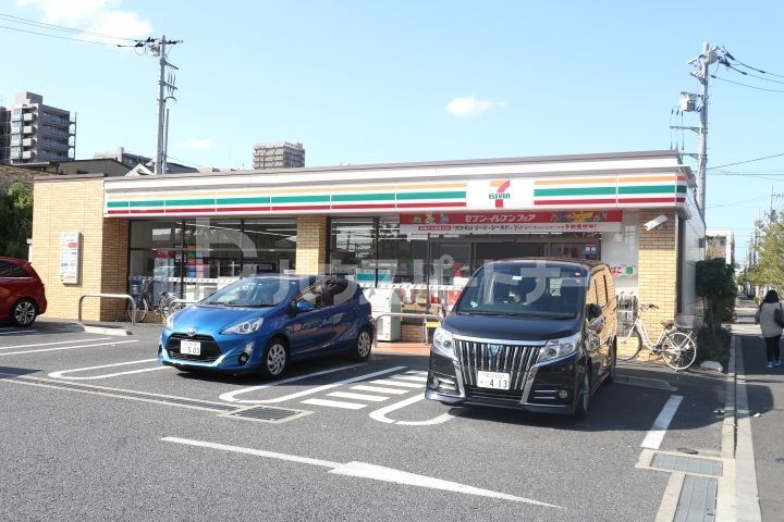 コンビニ　セブンイレブン篠崎インター店（コンビニ）まで190m