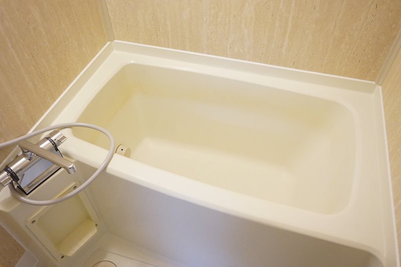 バス・シャワールーム　経済的な追い焚き機能付きバス★
