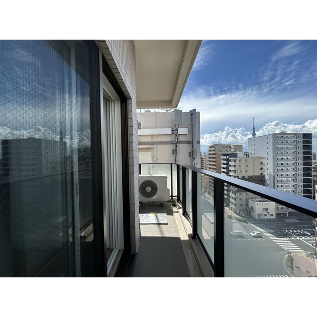 バルコニー　お洗濯にも便利なバルコニー付き