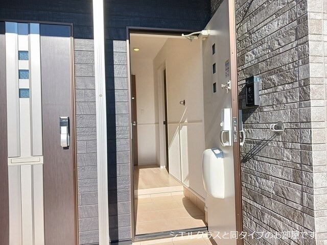 玄関　図面と現状に相違がある場合には現状を優先