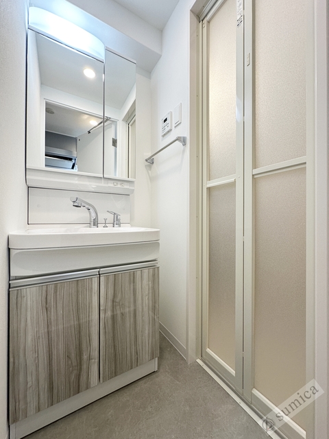 洗面設備　シャンプードレッサー付き・朝シャンもこちらで♪♪