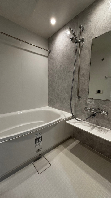 バス・シャワールーム　※Ｂタイプ３０１号室内写真