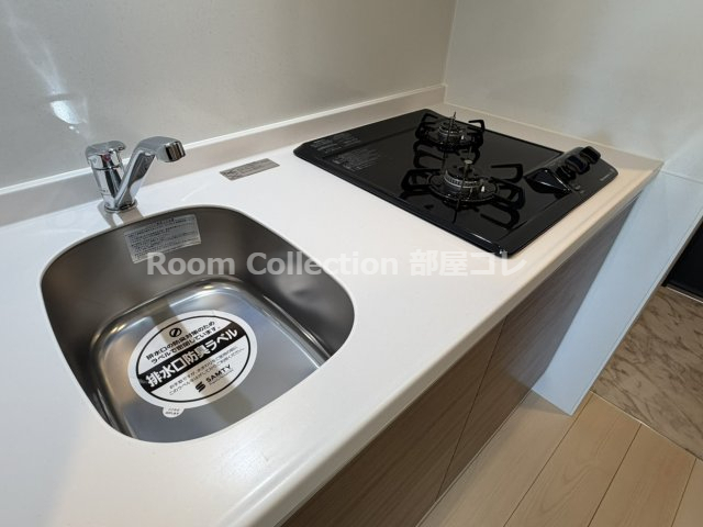 キッチン　※同物件他部屋写真 反転、色違いの場合有 現況優先