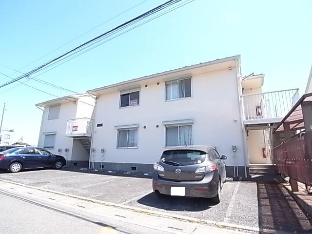 建物外観　北側外観・道路もゆったり通り少ないです