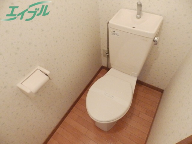 トイレ　別部屋参考写真です。