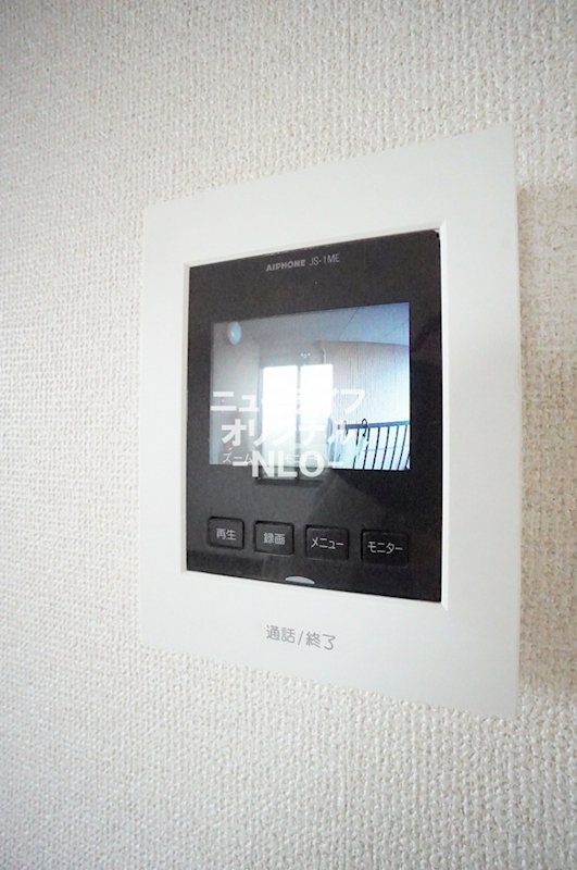 収納　ハンガーパイプや棚が設置されているので上手に整理整頓ができま